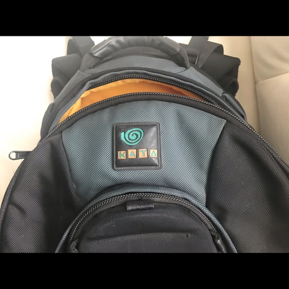 Kata R-103 DSLR camera backpack - Picture 9 of 10